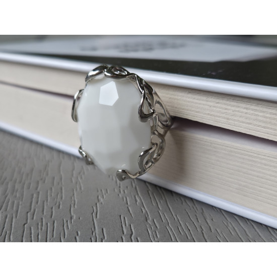 White Agate ring
