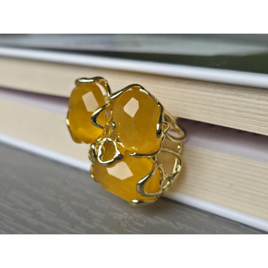 Cat's eye ring